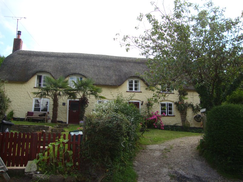 22-thatched house in Studland
