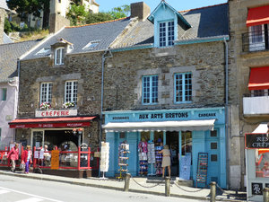 shops at Cancale harbor