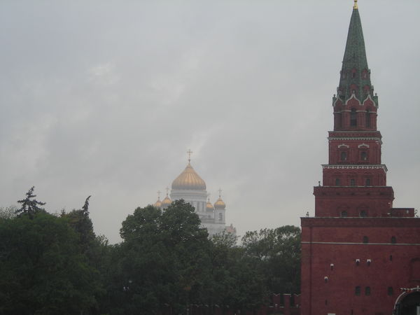 Tour du Kremlin et Cathedrale du Christ-Sauveur