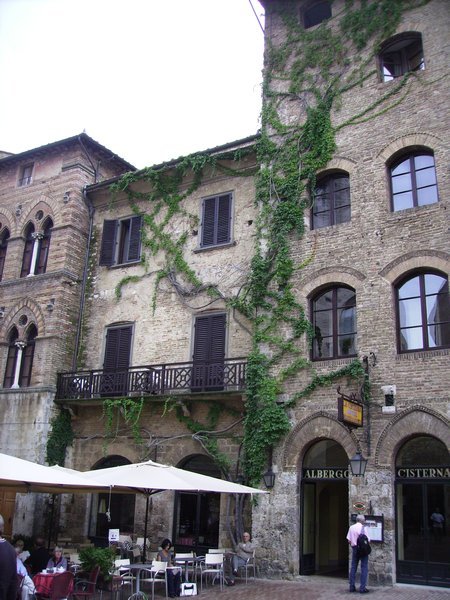 San Gimignano Town square 