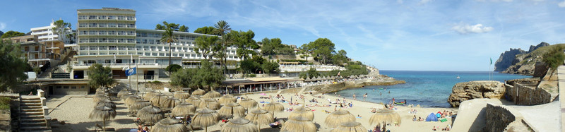 main beach and hotel Carla Sant Vinenc
