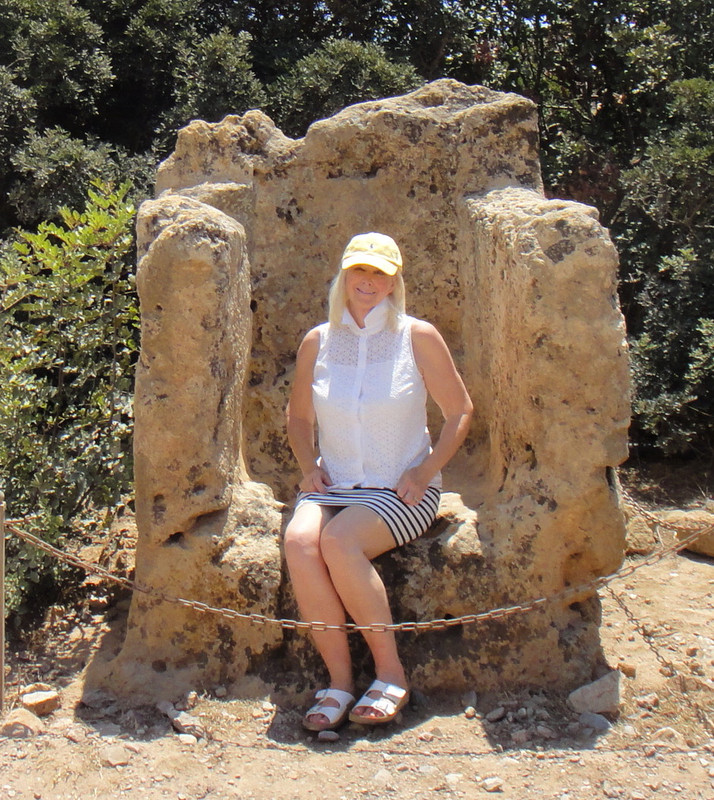 The Stone Throne: at the entrance to the archaeological site