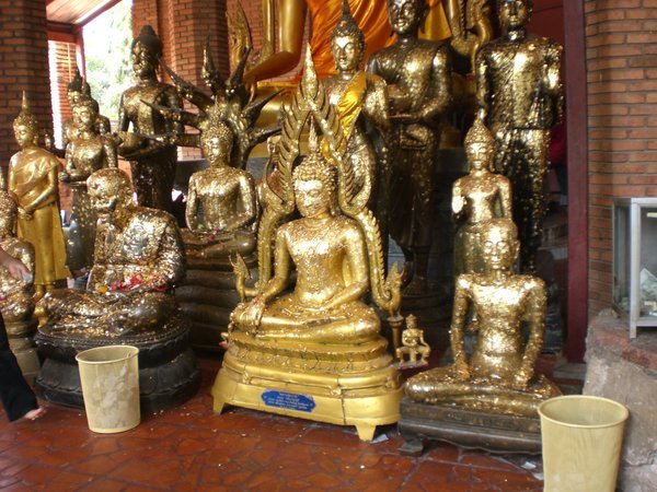 Buddhas as far as the eye can see