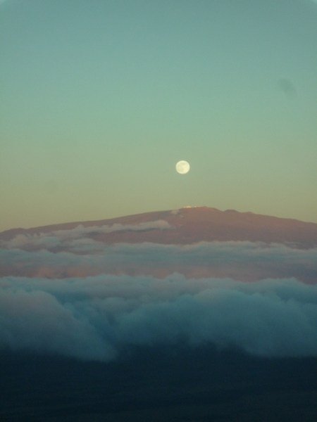 Moon sets over Mauna Kea, BI