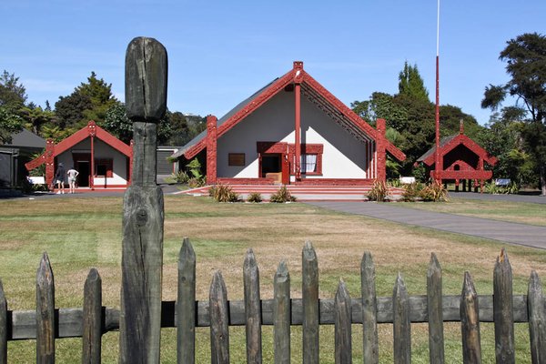 Rotorua - Maori communal house