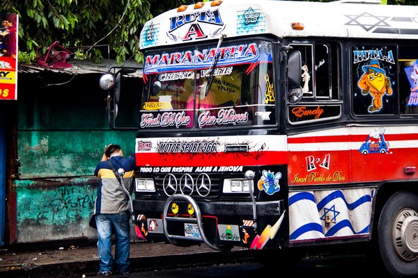 El Salvador - bus