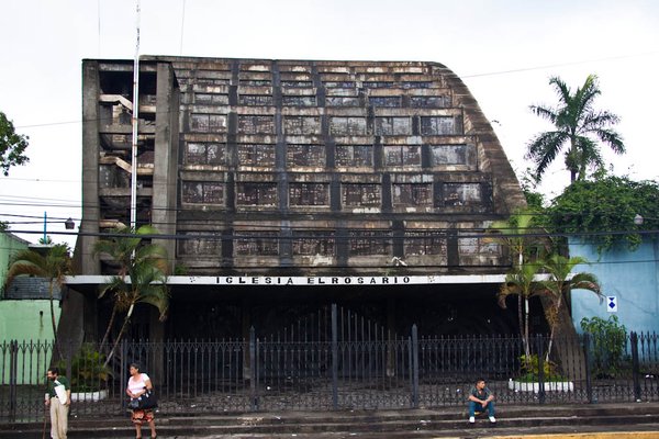 San Salvador - Neglected church on Parque Libertad