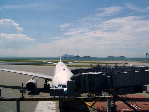 Cathey Pacific plane at the gate in Hong Kong
