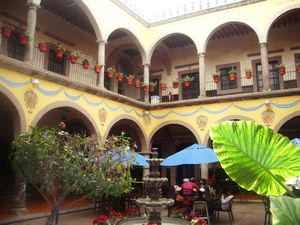 Hotel Hildago Courtyard