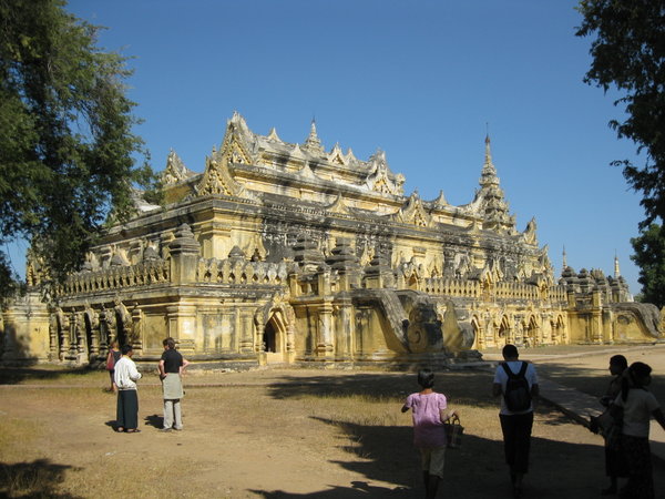 Monastere Mahar Aung Mye Bon San