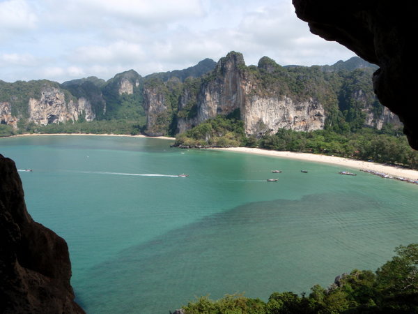 Railay east Bay & Ton Sai Bay... from a cliff side