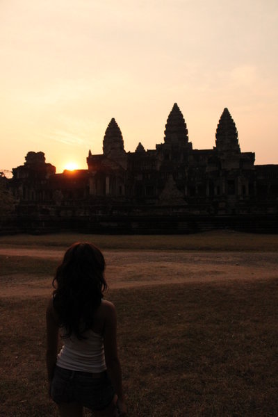 Vy at enjoying the sunset on Angkor Wat !!!