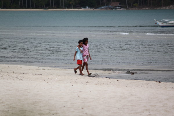 2 kids on the beach...