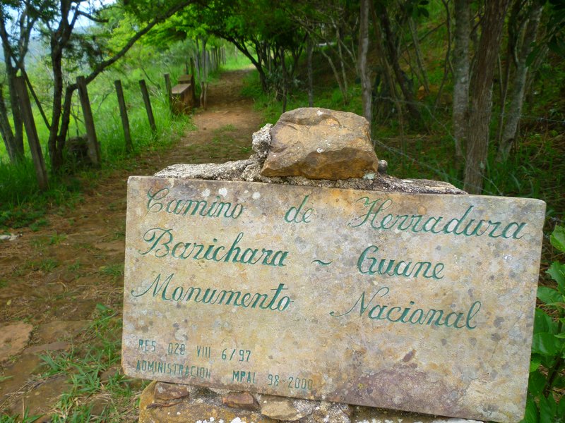 The trail from Barachara to Guane
