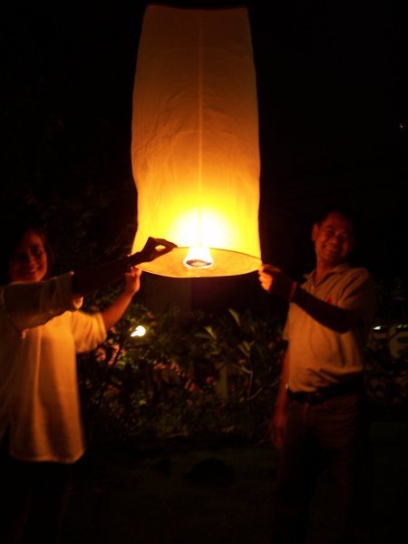 Nong and Nine's Paper Lantern