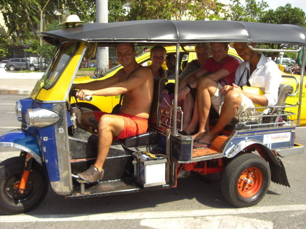 All 5 of us squashed into a tuk tuk, just before being dropped off to get the long tail boat!
