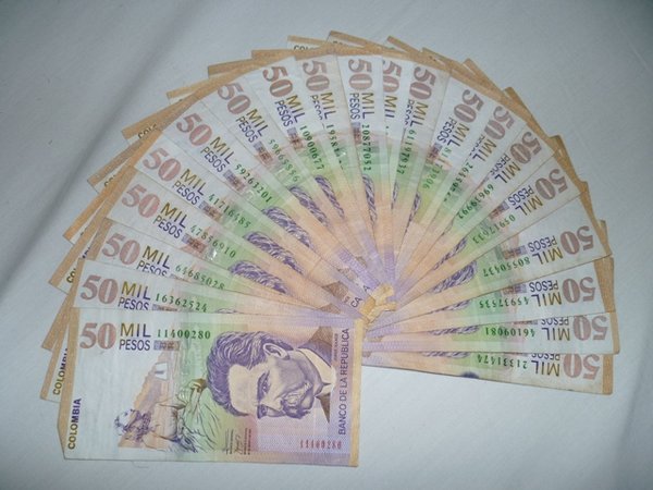 colombia-1-000-000-dollars-photo