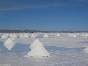 Salt Mining in  Salar de Uyuni 