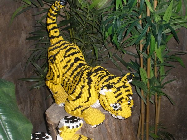 Lego tiger
