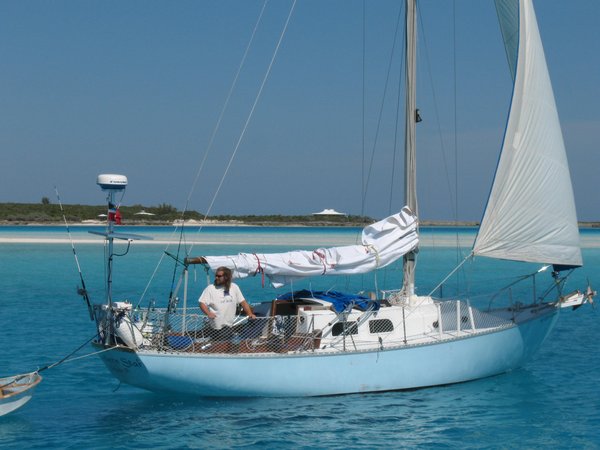 Jason sailing Southern Star near Soldier Cay.
