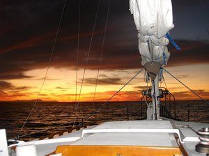 Echo sailing in the Sunrise