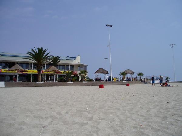 Restaurants near beach