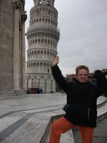 holding Pisa tower