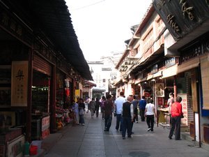 markets outside the temple
