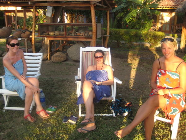 Sarah, me & Courtney chilling at Finca Valencia