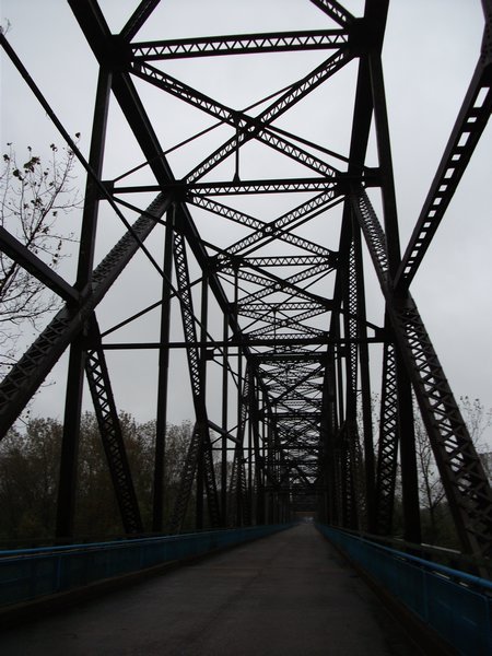 Chain of Rocks Bridge