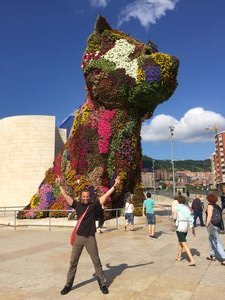 sooo ein grosser Hund in Bilbao