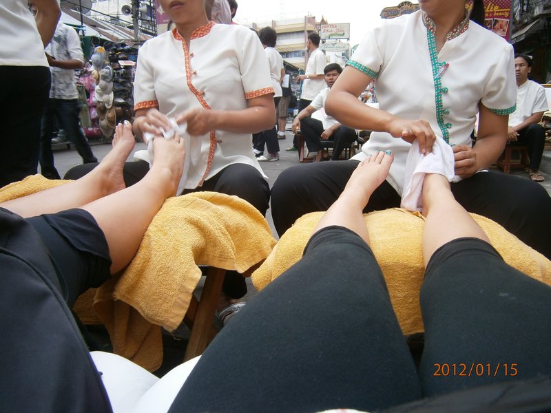 street foot massage