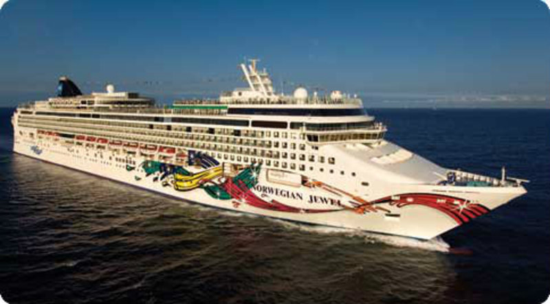 Norwegian_Jewel_Cruise_Ship