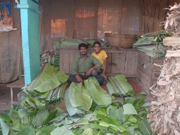banana leaf sellers ( used for plates)