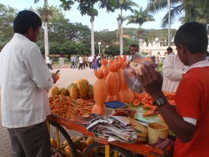 Papaya sellers