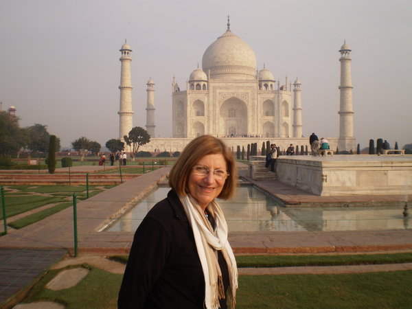 Lynne at the Taj
