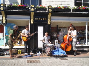 Buskers in High Street, Lewes