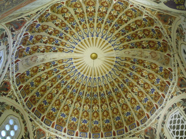Internal view of the dome of the Green Mosque
