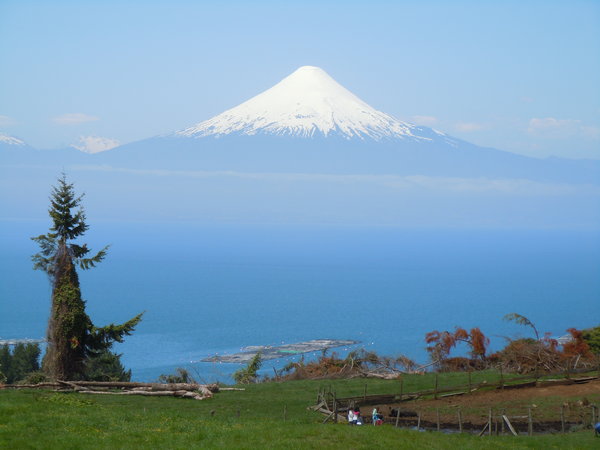 Volcano Osorno, Lake and salmon farm