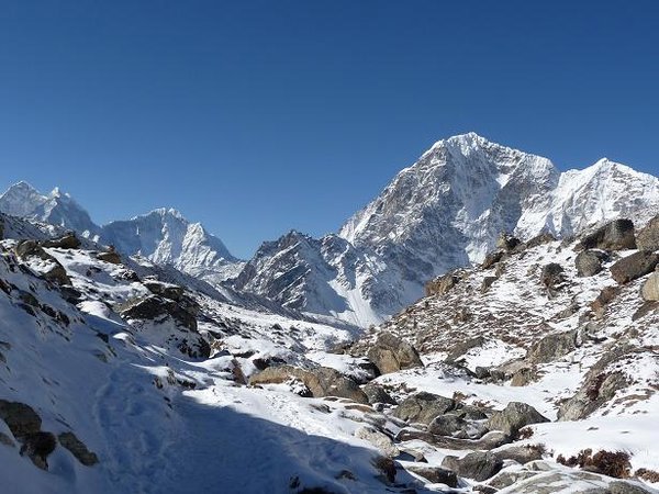 The walk to Everest Base Camp after it snowed the night before