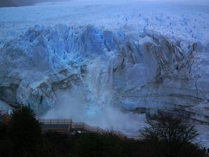 Perito Moreno Glacier falling in El Calafate