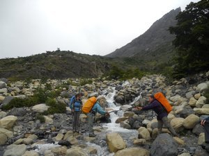 Refugio Paine- Refugio Los Cuernos: 25km
