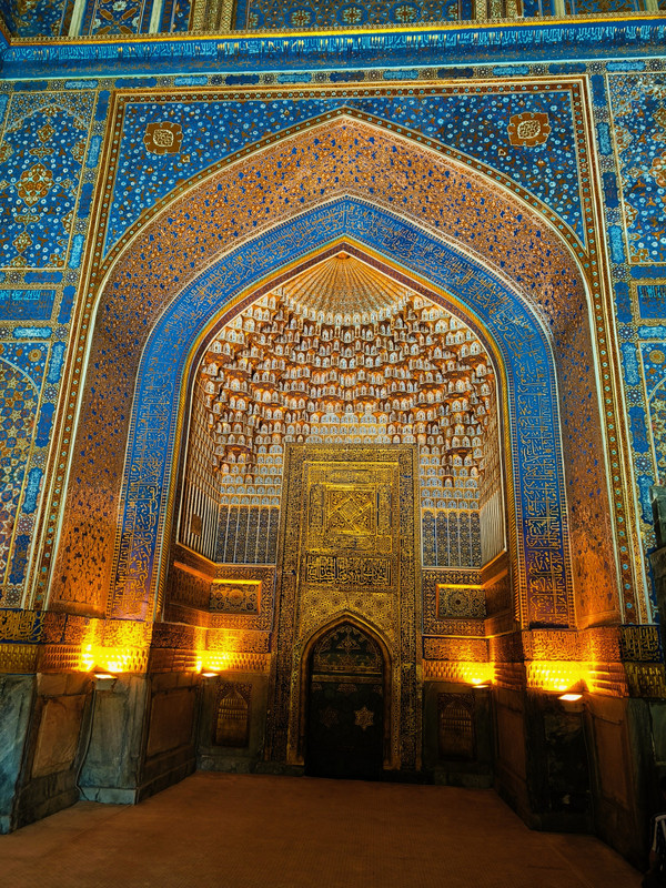 Tilya Kori Mosque at Registan 
