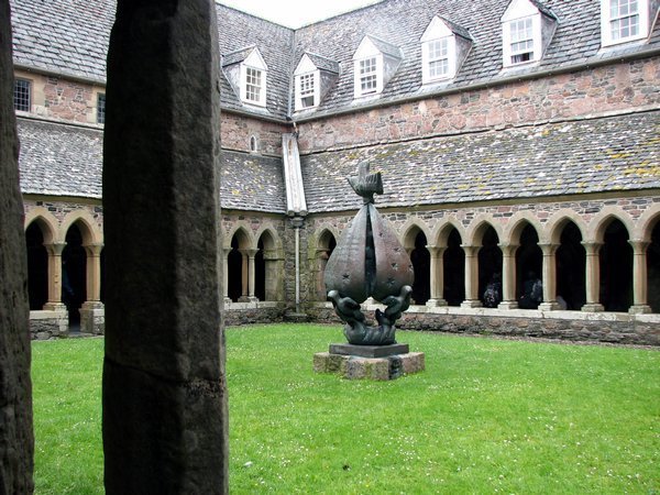 Courtyard at Iona Abby