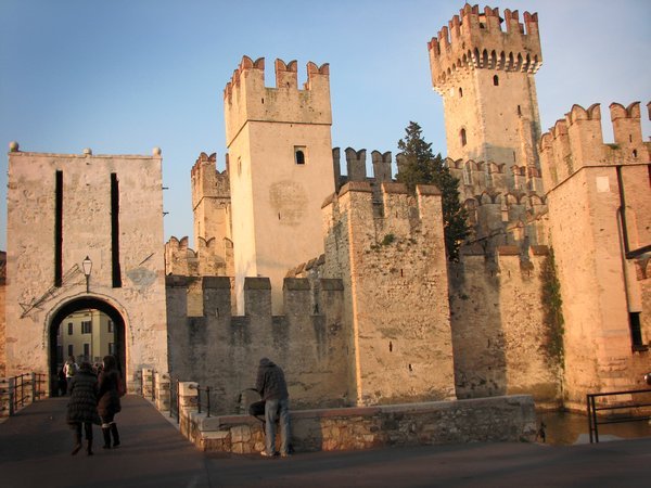 9455 Castle Italian