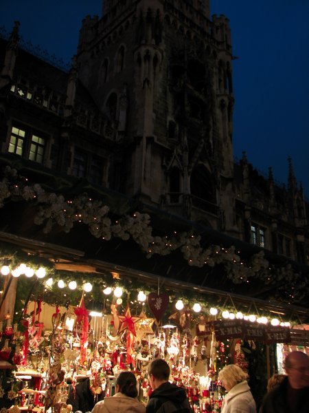 Munich XMas stalls and New Town Hall