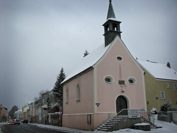 Exact opposite of St. Lawrence Church, a small church in Pressath.