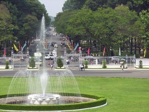 Fountain and front gates of Reunification Palace