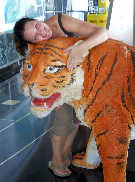 Me, loving random tiger statue thing in the Jin Tower