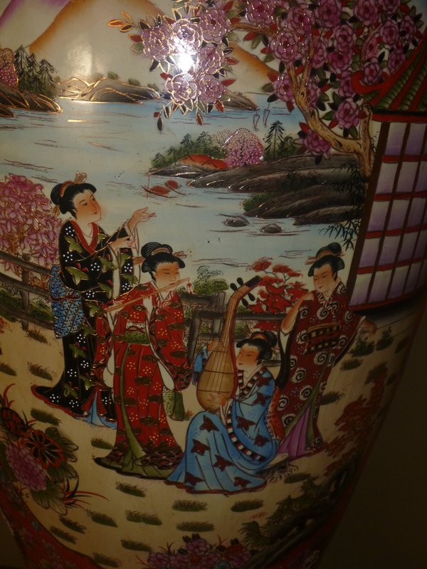 Vase detail, Onsenji common room